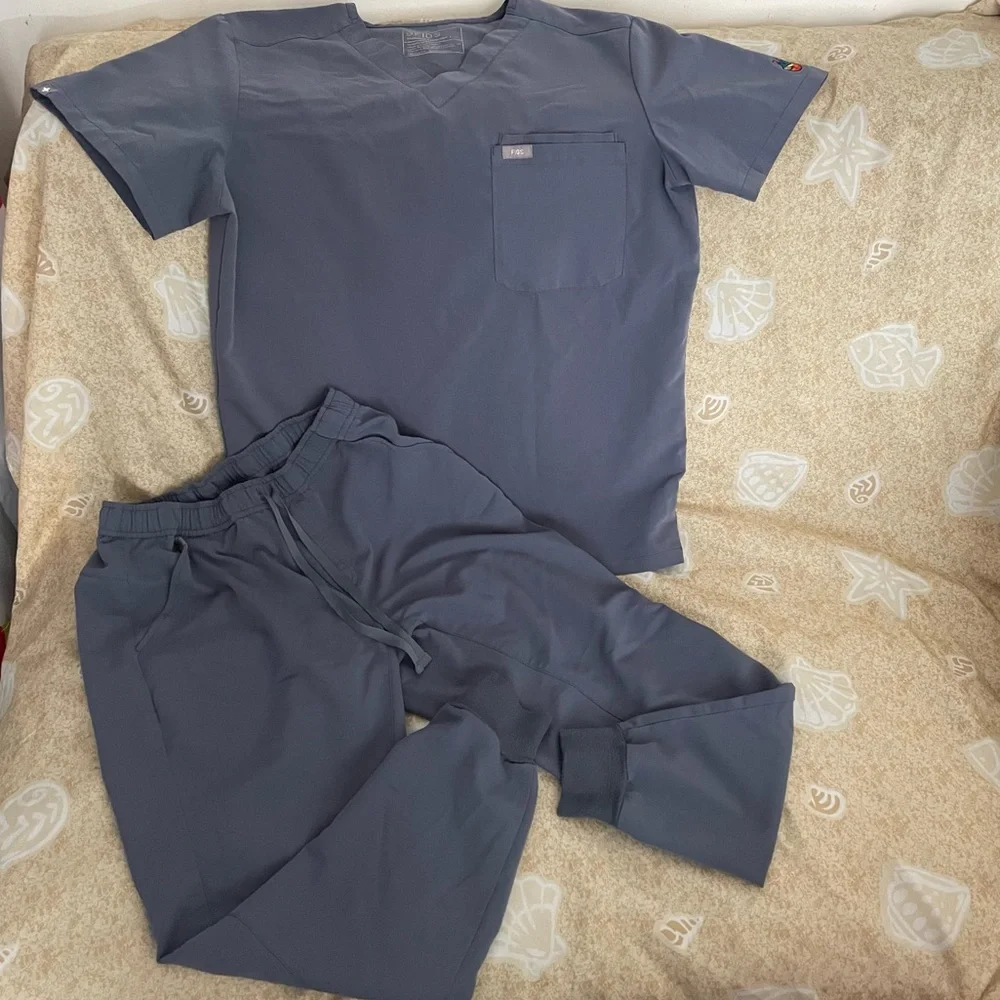 Men’s FIGS Scrub Top Embroidered & Pants Space Navy Set Size Medium Short